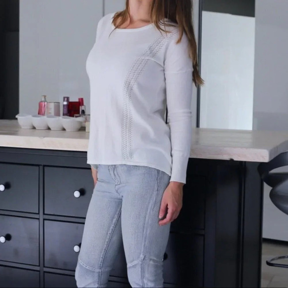 Button back sweater - Picture 3 of 8